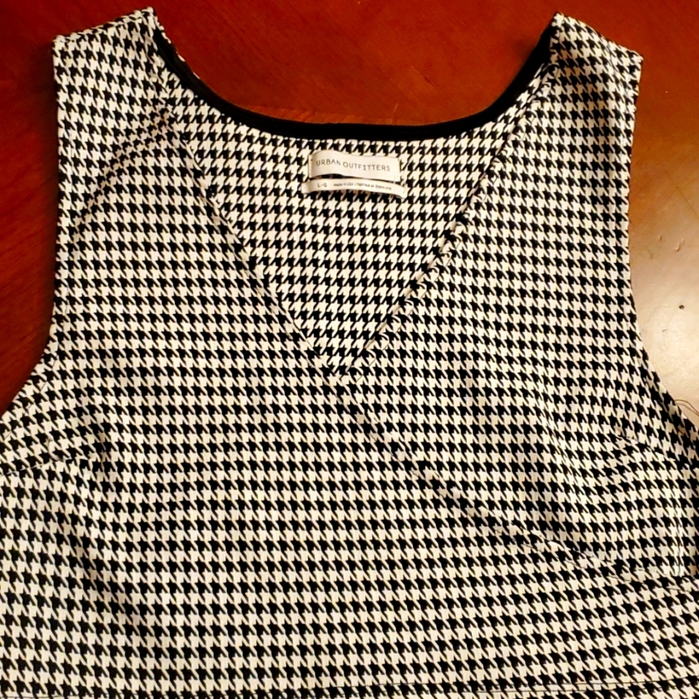 Urban Outfitters Top Size L
